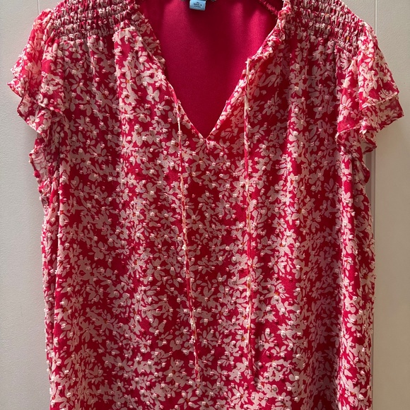 CeCe Red Floral Smocked Flutter Sleeve Blouse – Size XL - Picture 2 of 3